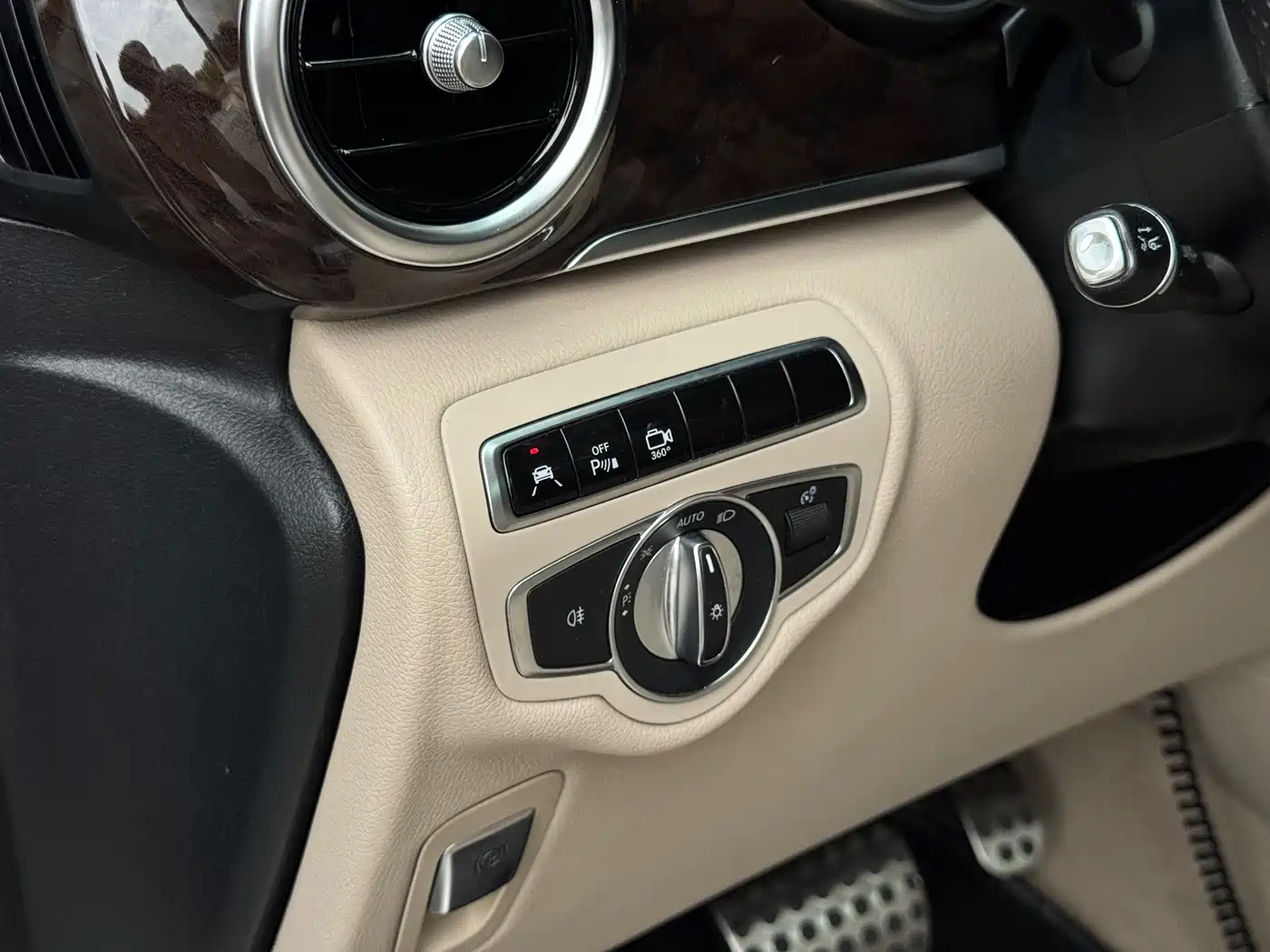 Mercedes-Benz V-Class 2017 Model V 260 Premium Edition фото 14