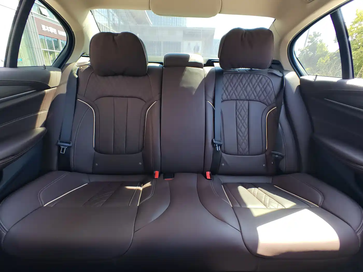 BMW 5 Series New Energy 2020 530Le Luxury Package фото 11