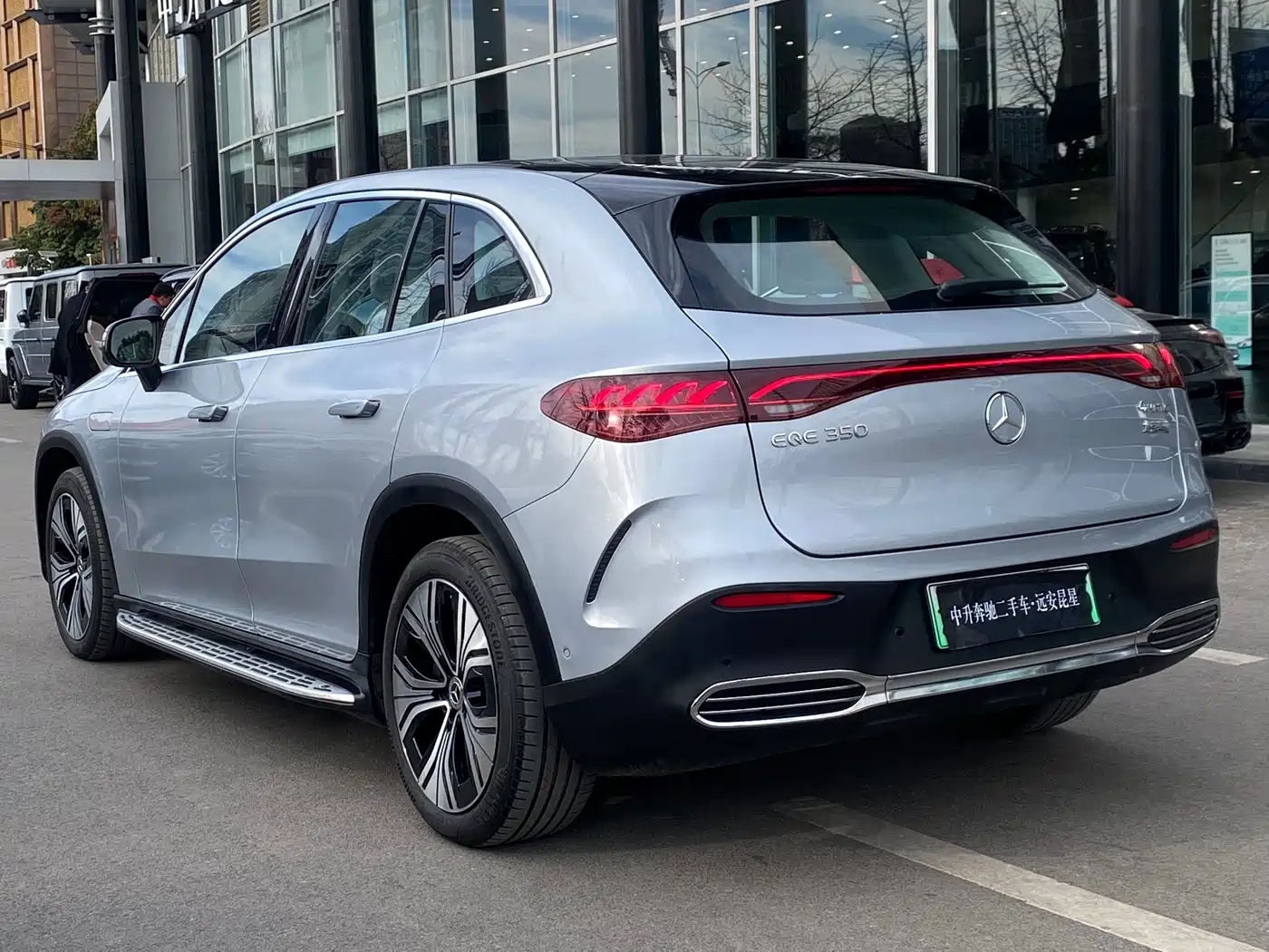 MERCEDES-BENZ EQE SUV