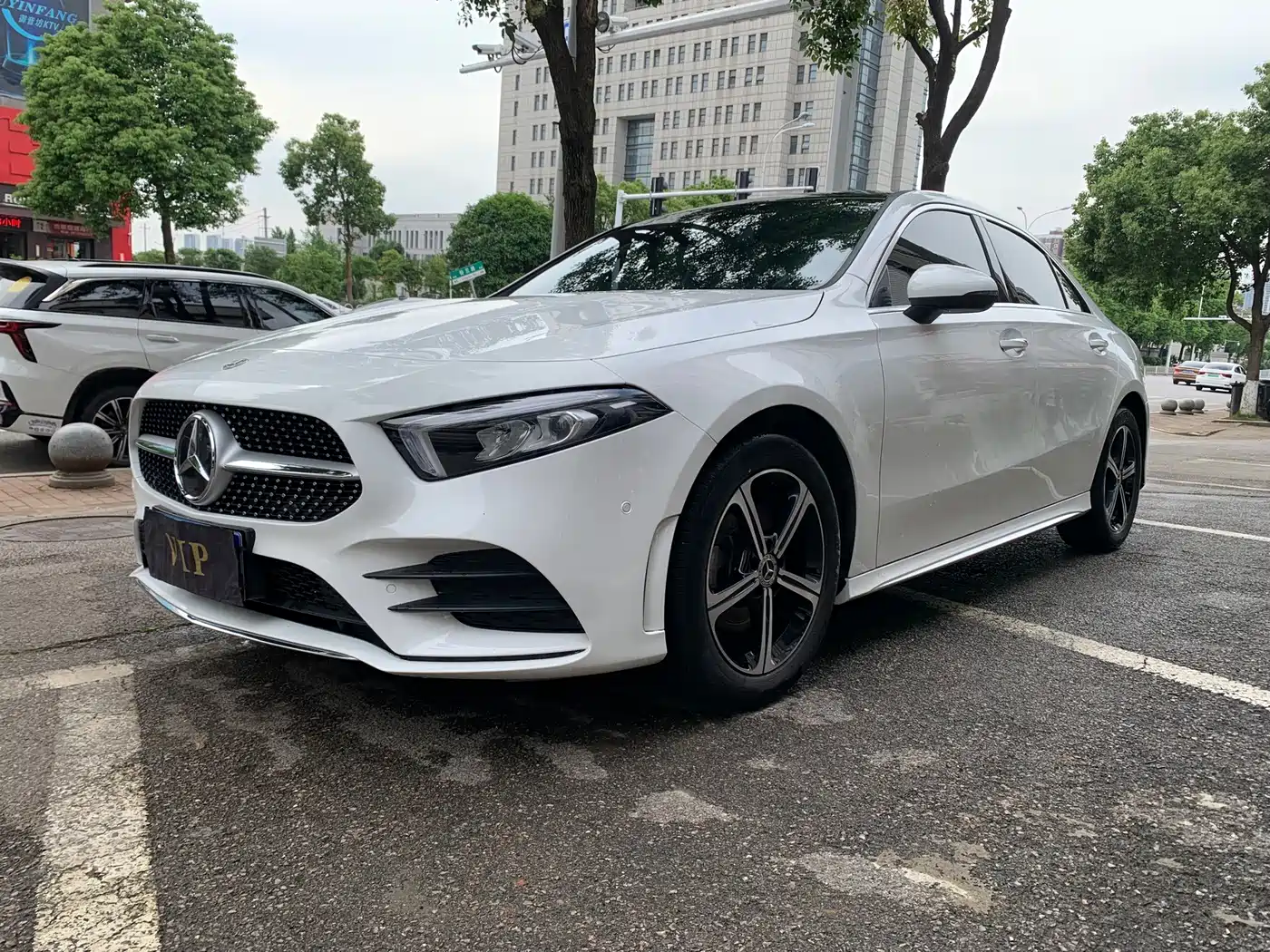 Mercedes-Benz A-Class 2022 Facelift III A 200 L Sport Sedan Fashion
