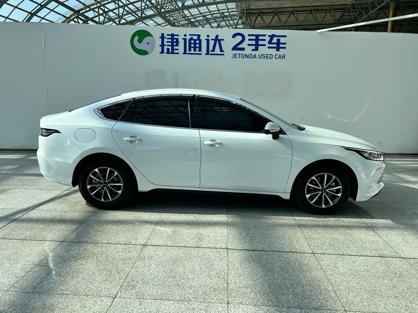 BYD Destroyer 05 2024 DM-i 55KM Pilot Glory Edition фото 4