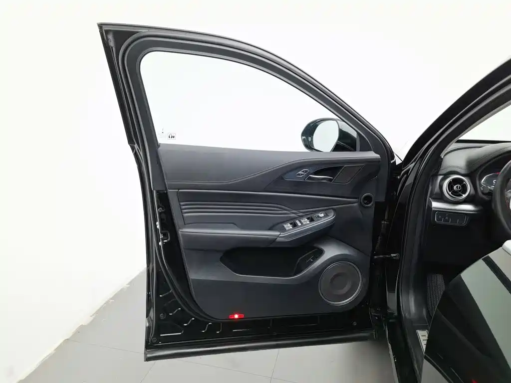 WEY VV5 2021 2021 1.5T 2WD Smart Pioneer