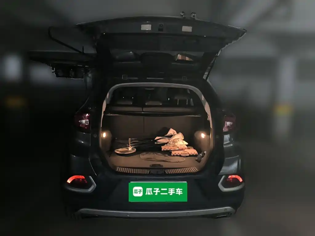 Фото 20 - MG Roewe RX5