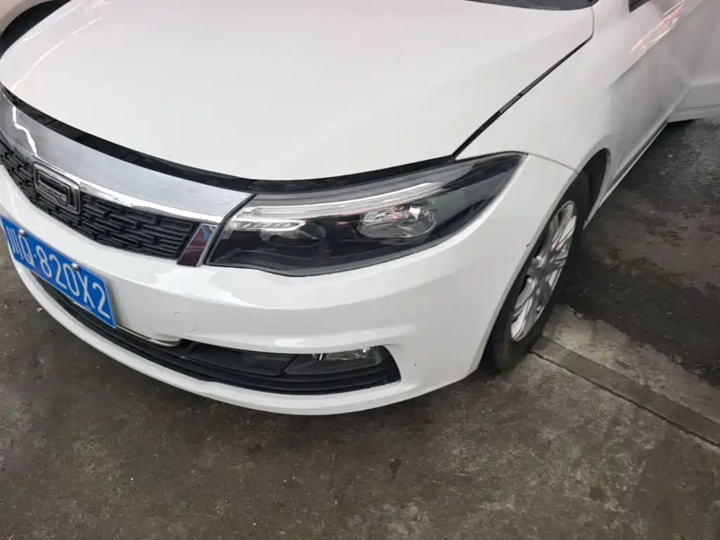 Qoros 3 2018 2018 Sedan 1.6L Auto Leading