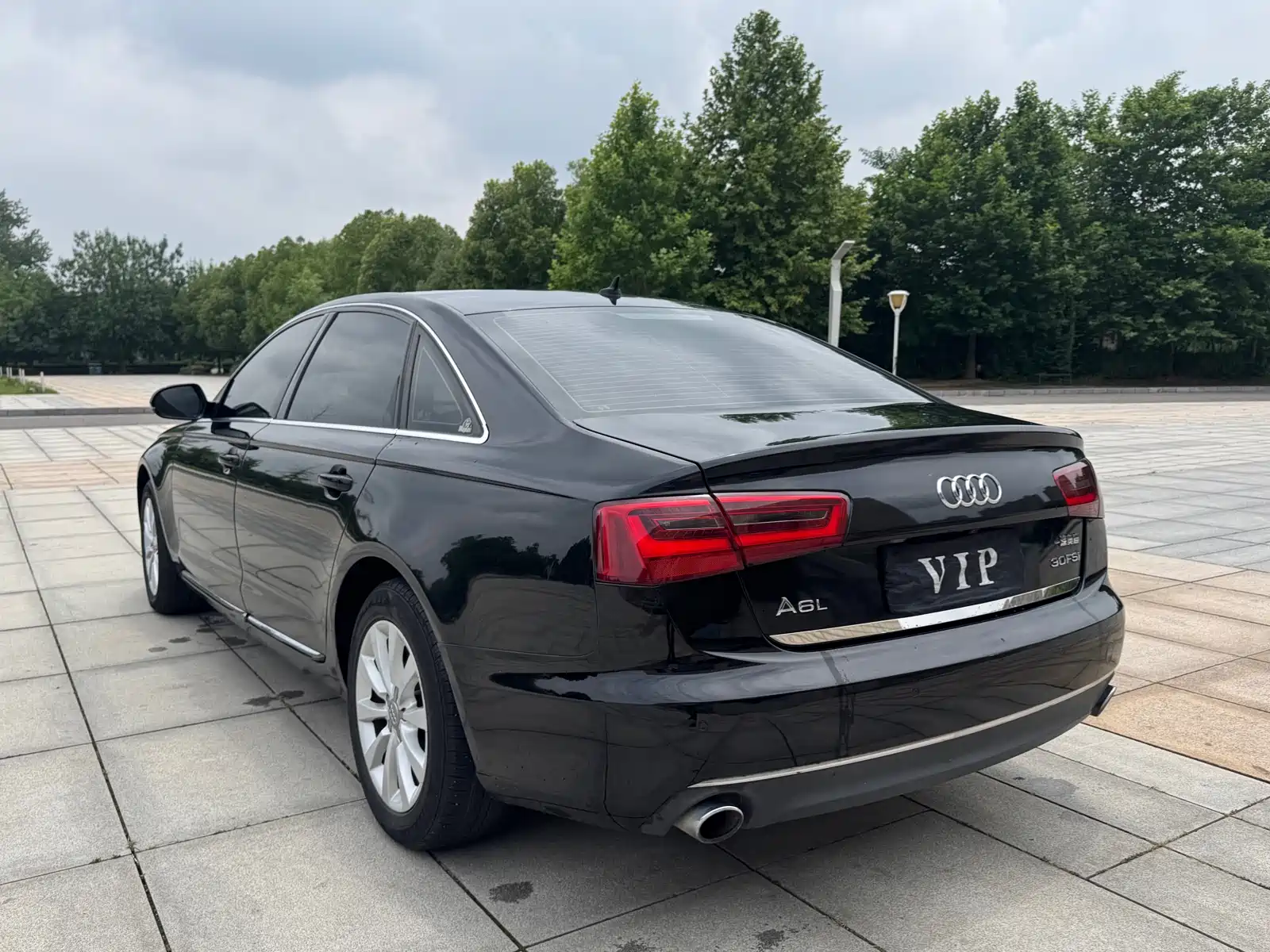 Фото 12 - Audi A6L