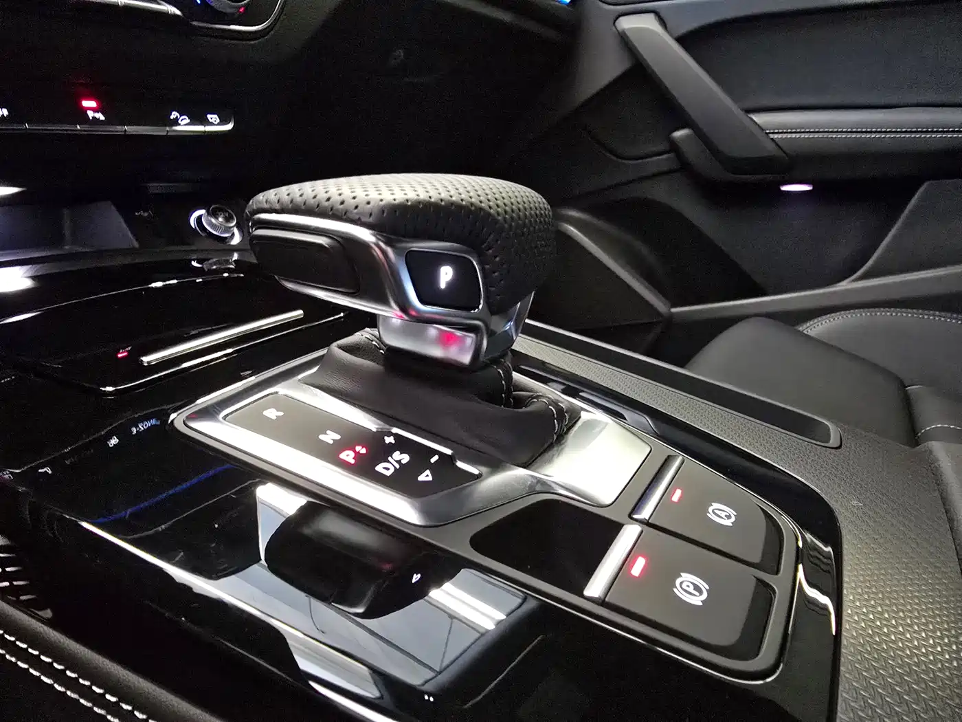 Audi Q5L 2025 40 TFSI Luxury Dynamic фото 11