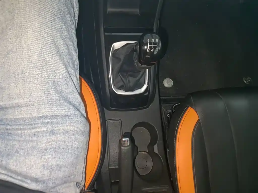 Baojun 310 2016 2016 1.2L Manual Luxury Type