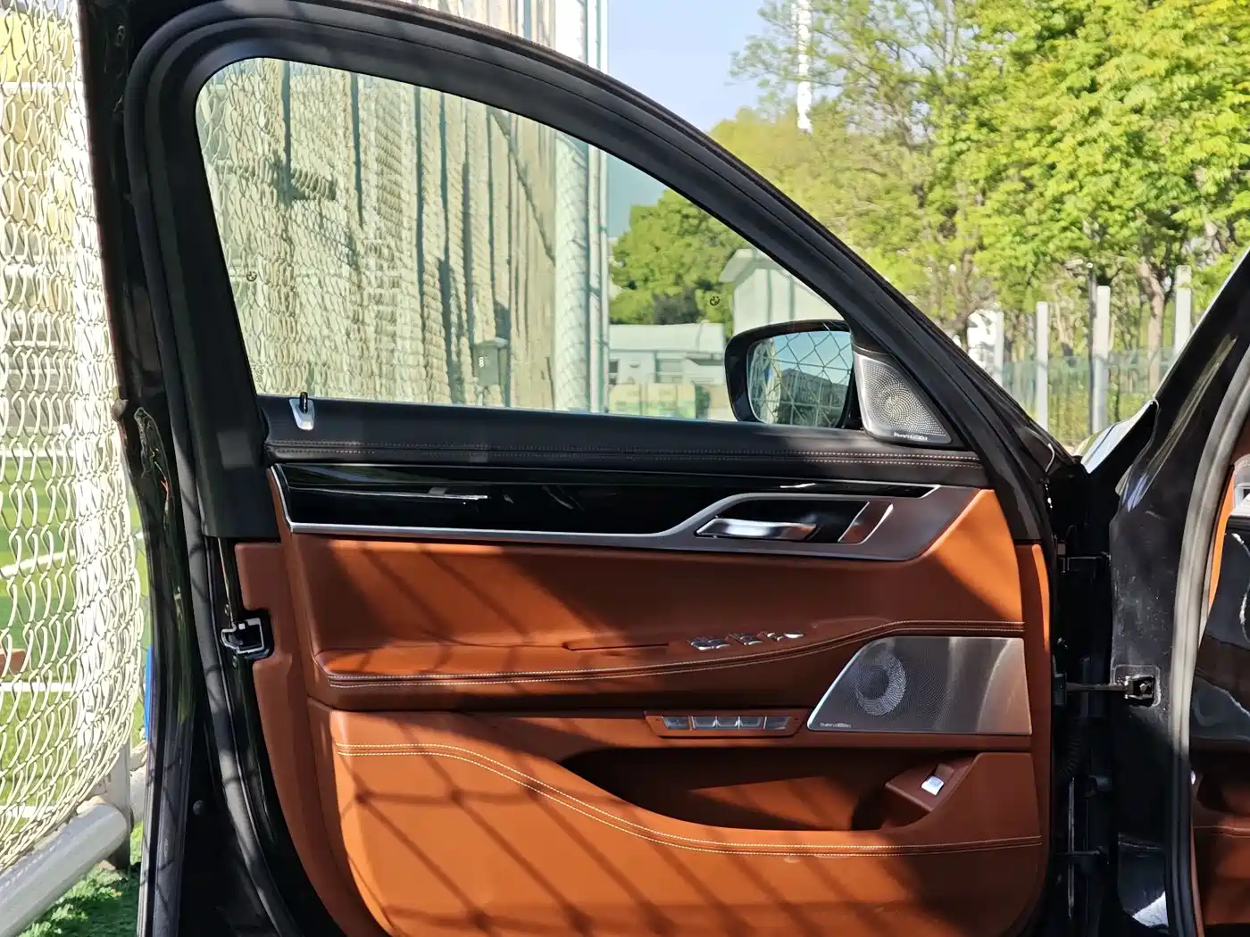 BMW 7 Series 2017 750Li xDrive Customized Edition (4-Seater) фото 29