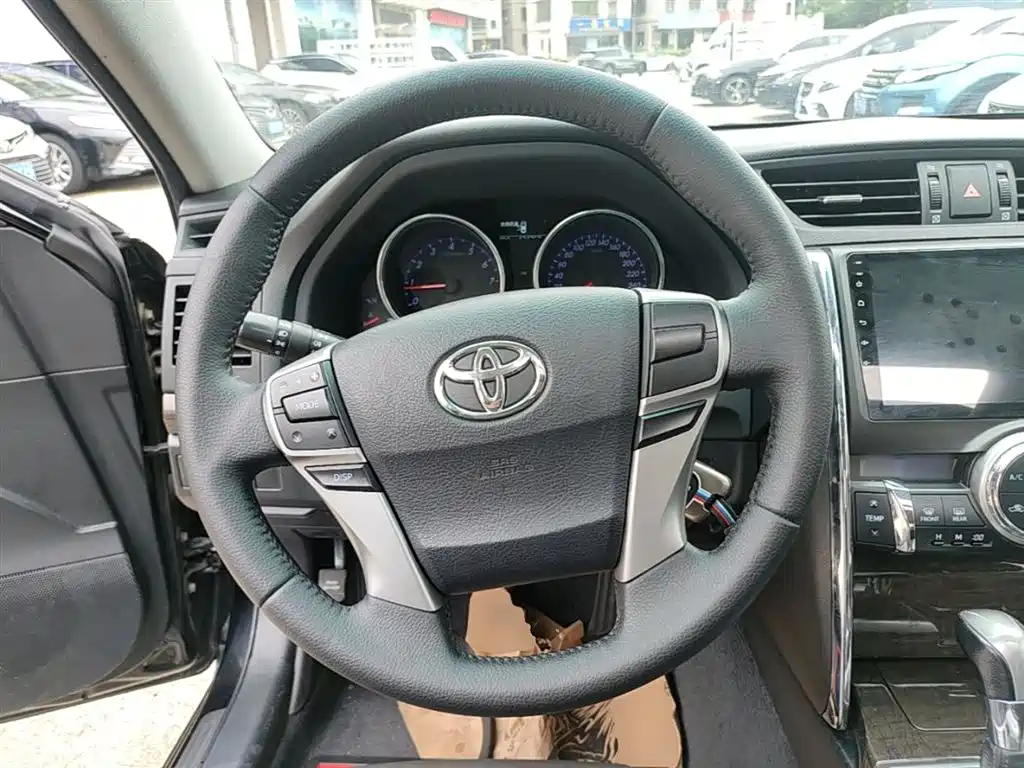 Toyota Reiz 2013 2.5V Elite Edition фото 11
