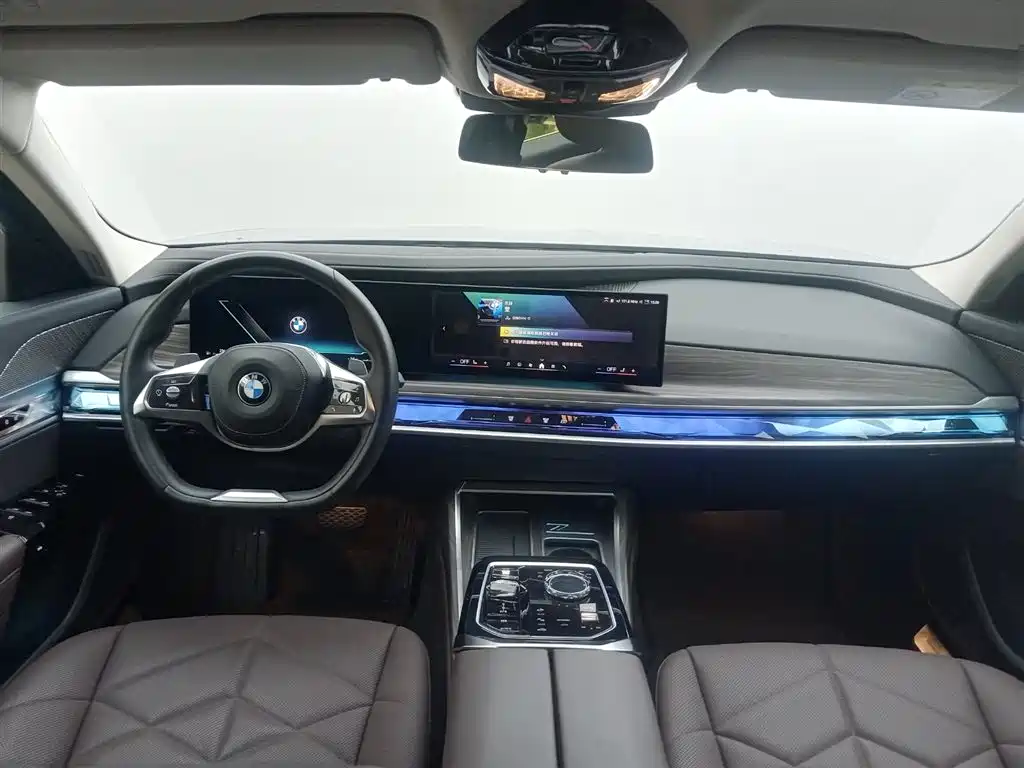 BMW 7 Series 2023 Model 735Li Luxury Package фото 7