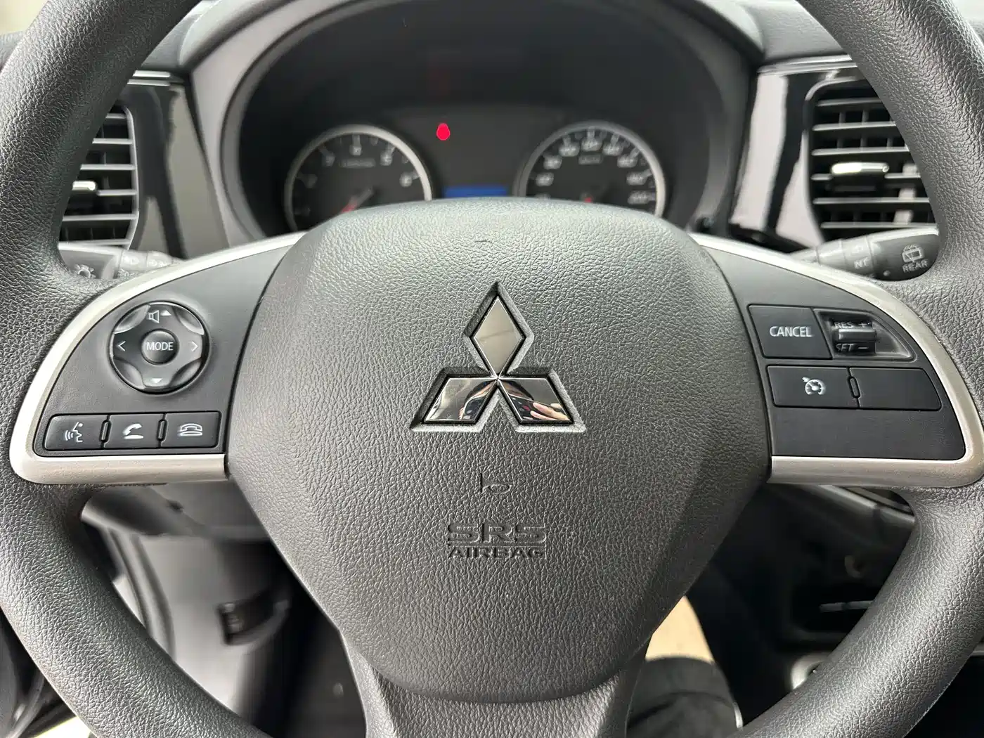 Mitsubishi Outlander 2022 2021 2.0L 2WD Smooth Ride Version 5-Seater