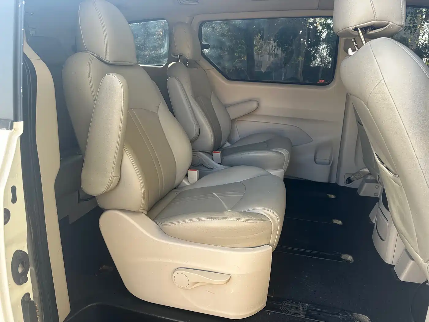 SAIC Maxus Maxus G10 2015 2.0T Automatic Commemorative Edition фото 7