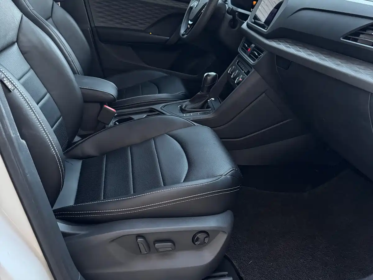 Volkswagen Tharu 2022 280TSI FWD Luxury Edition фото 16