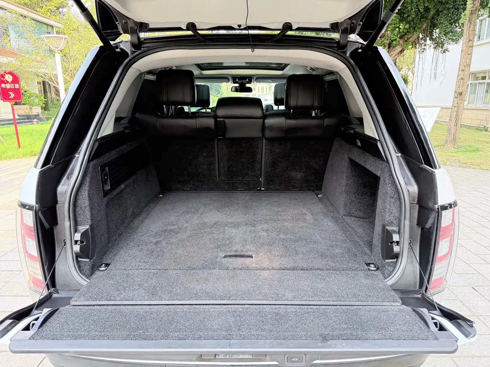 Фото 23 - Land Rover Range Rover