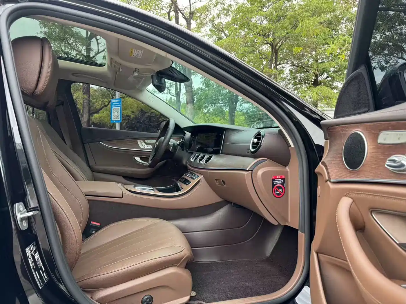 Mercedes-Benz E-Class 2023 E 300 L Fashion фото 5