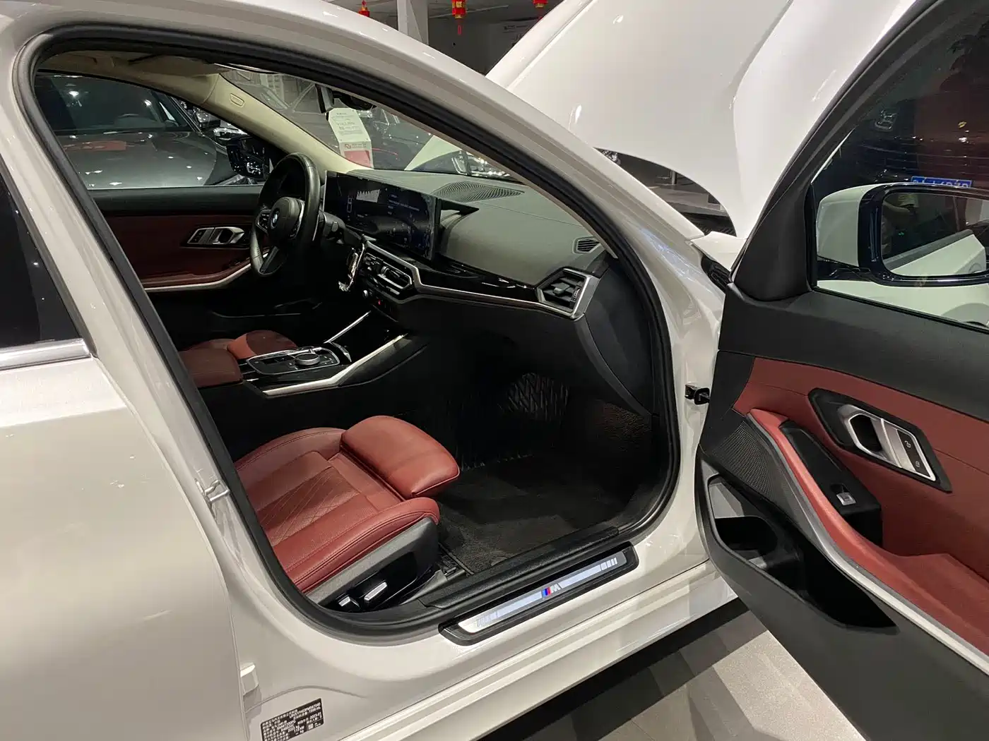 BMW 3 Series 2023 320Li M Sport Package фото 9