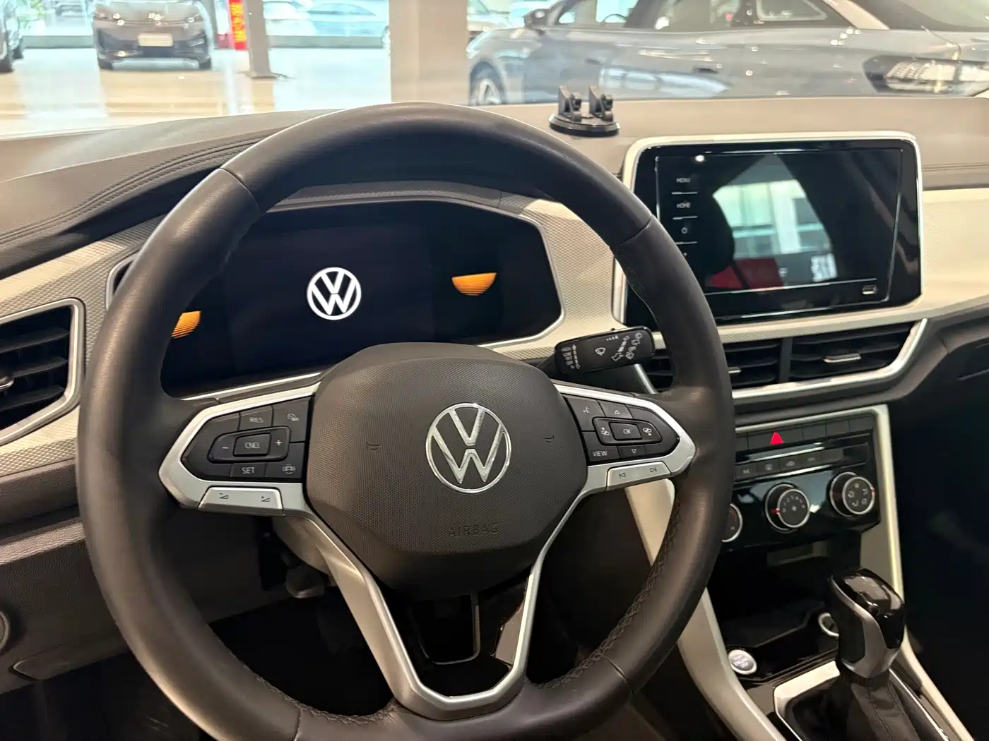 Volkswagen T-Roc, миниатюра 6