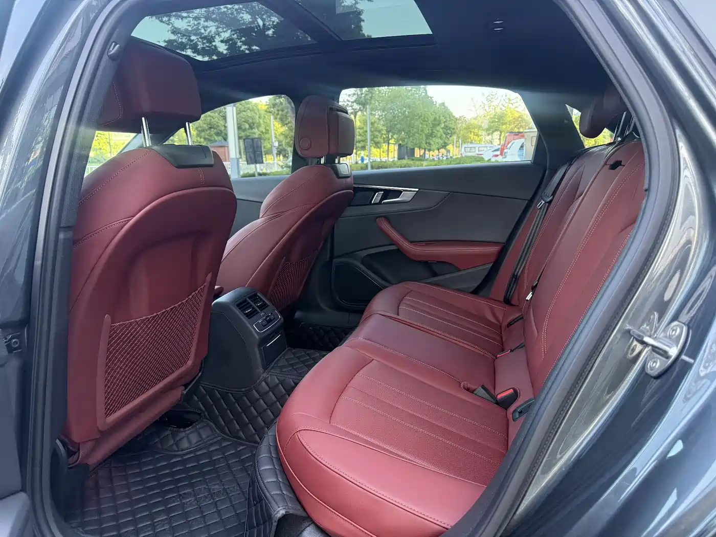Audi A4L 2024 40 TFSI Luxury Dynamic фото 9