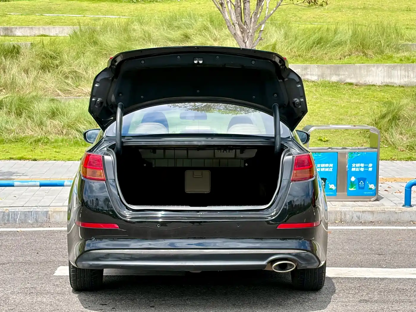 Photo 22 - Kia K5