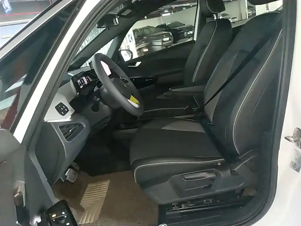 Volkswagen ID.3 2023 Pure Smart Edition фото 15