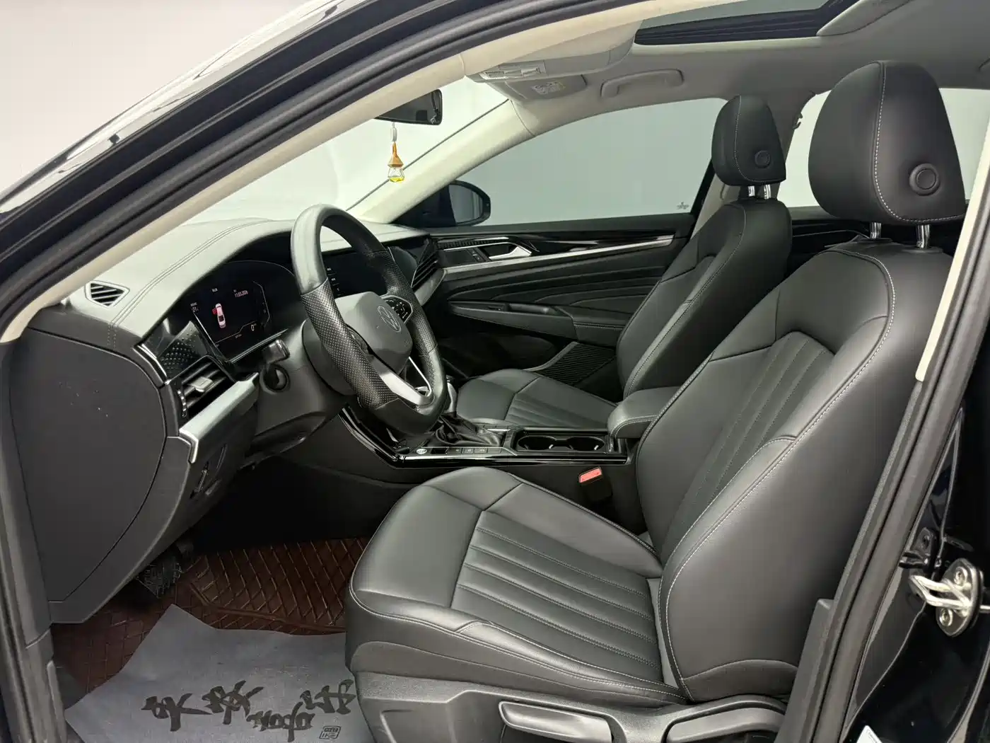Volkswagen Passat 2024 280TSI Business Edition фото 7