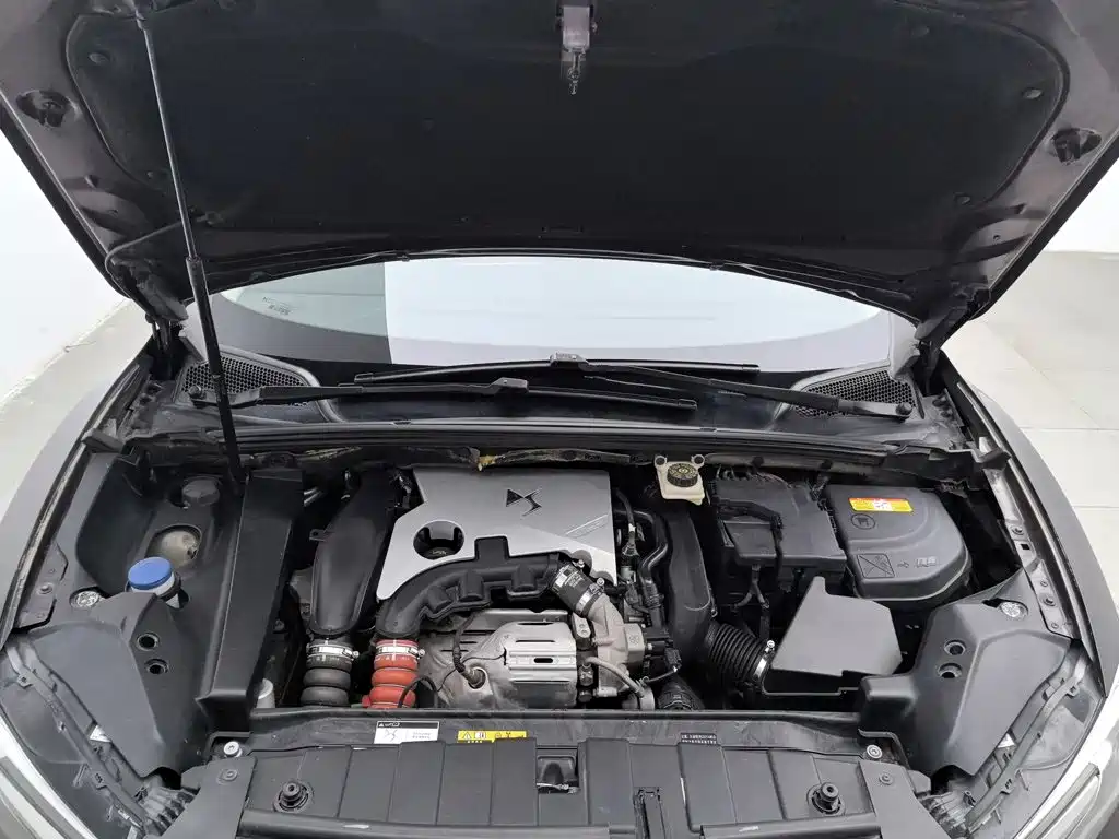 DS 6 2015 2014 1.6T Luxury Edition THP160