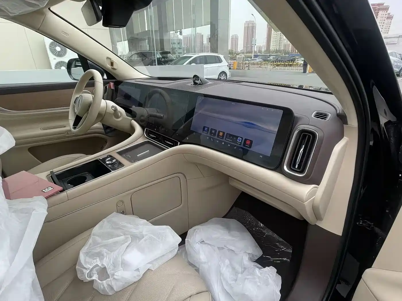 AITO Wenjie AITO M9 2025 Extended Range Ultra 52kWh 6-Seater фото 5