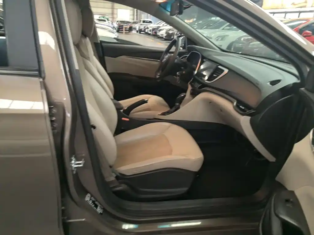 Фото 25 - Buick Excelle