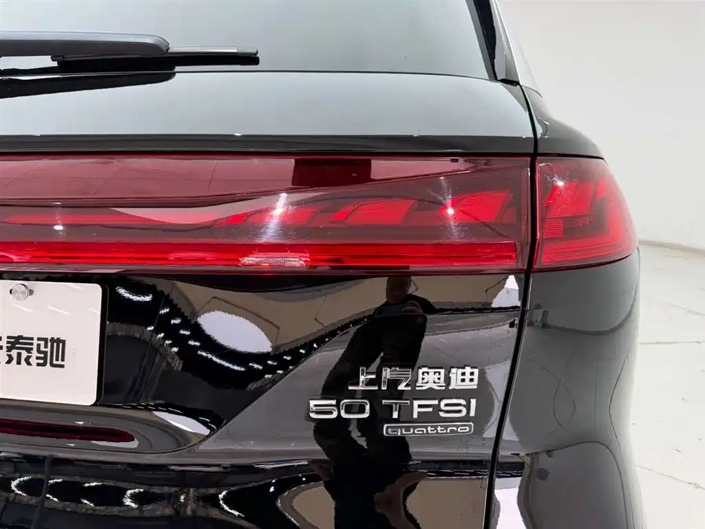 Audi Q6 2023 50 TFSI quattro Moving Cloud Yulin Package фото 10