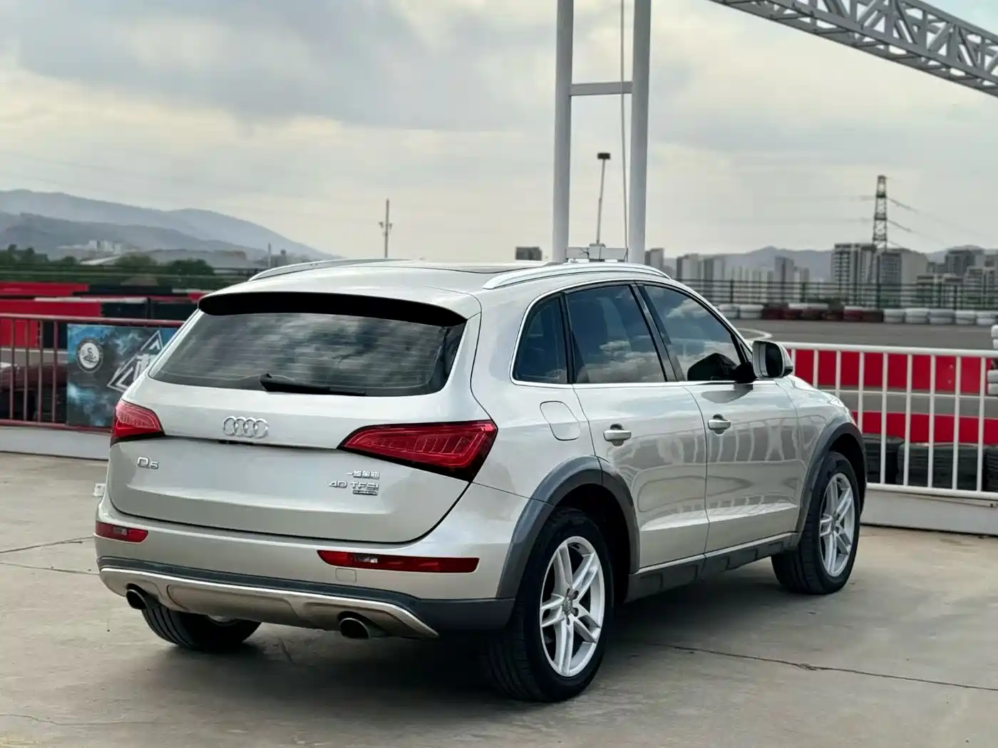 Audi Q5 2018 2017 Plus 40 TFSI Technology