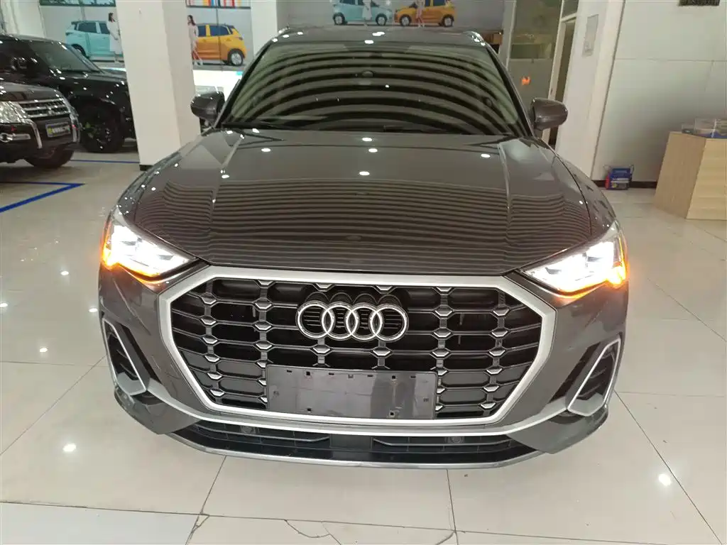 Audi Q3 2021 35 TFSI Fashion Sport фото 3