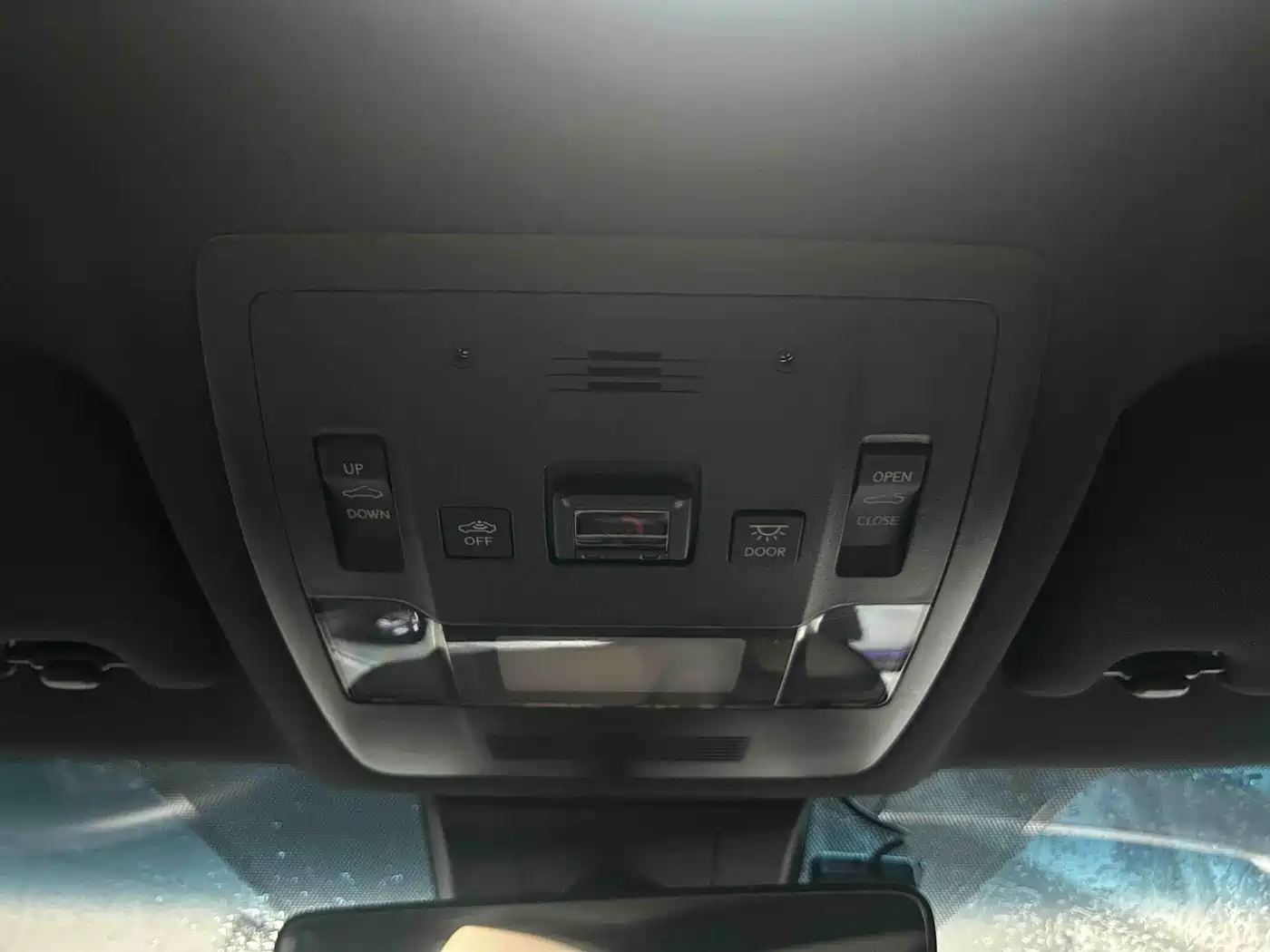 Lexus ES 2025 200 Ultimate Edition фото 19