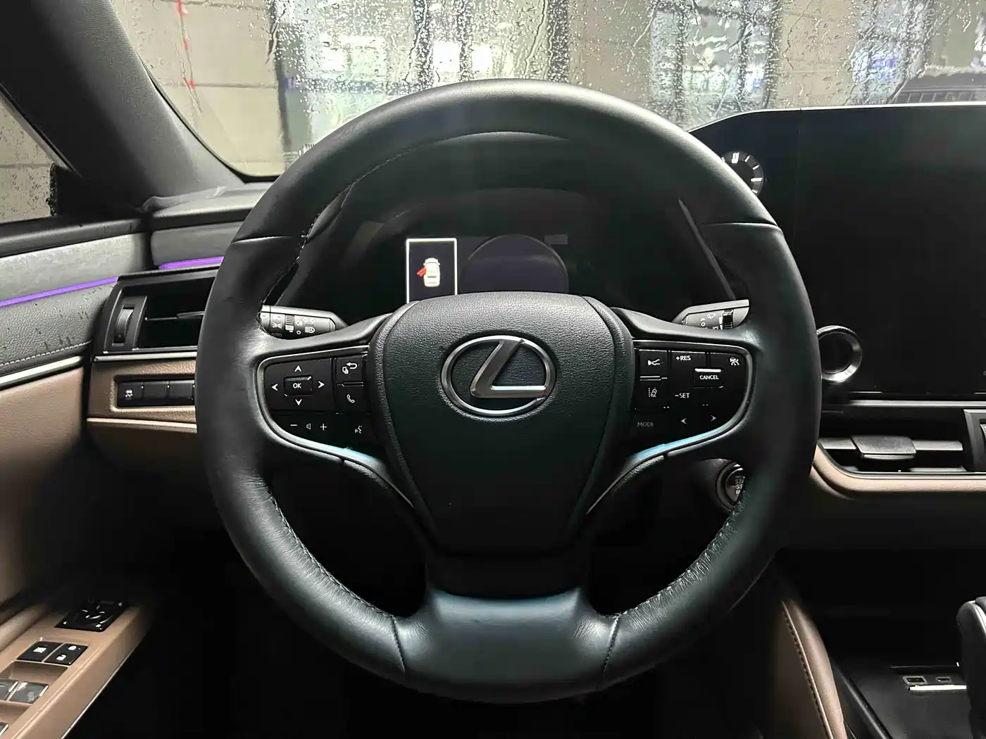 Lexus ES 2025 200 Ultimate Edition фото 18