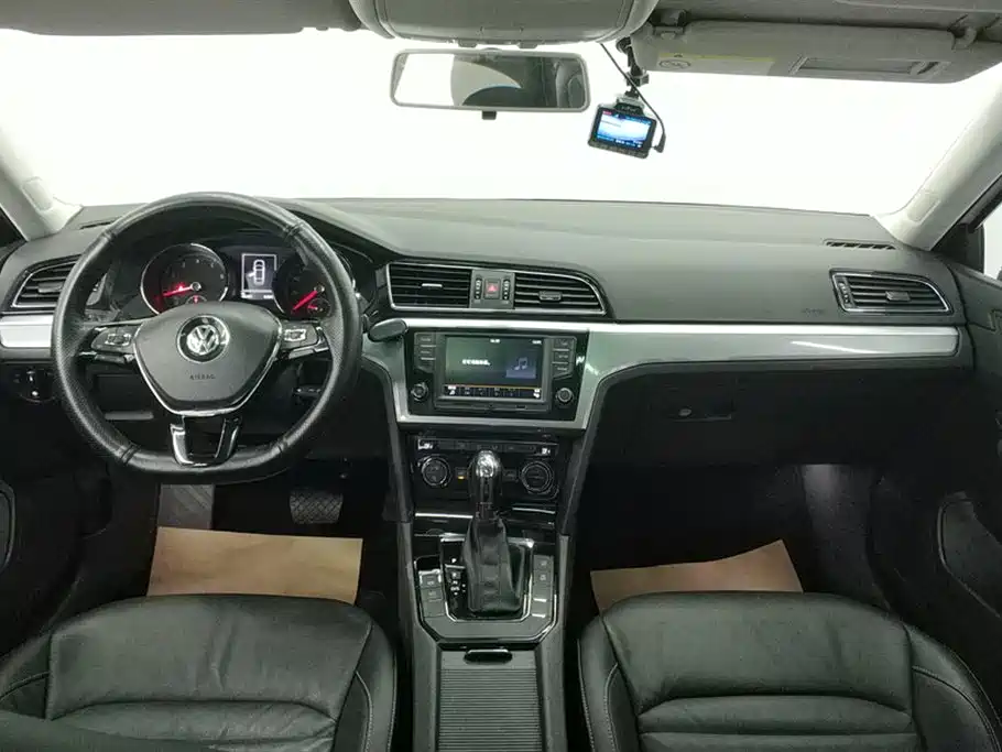 Volkswagen Lamando 2017 280TSI DSG Comfort Edition фото 12