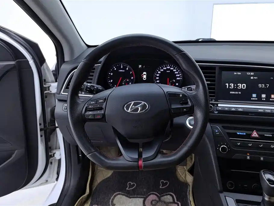 Hyundai Elantra 2018 1.4T DCT Dynamic·Vitality Model фото 15