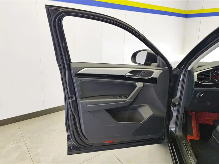 Volkswagen Tayron 2020 330TSI 2WD Luxury Smart Edition фото 7