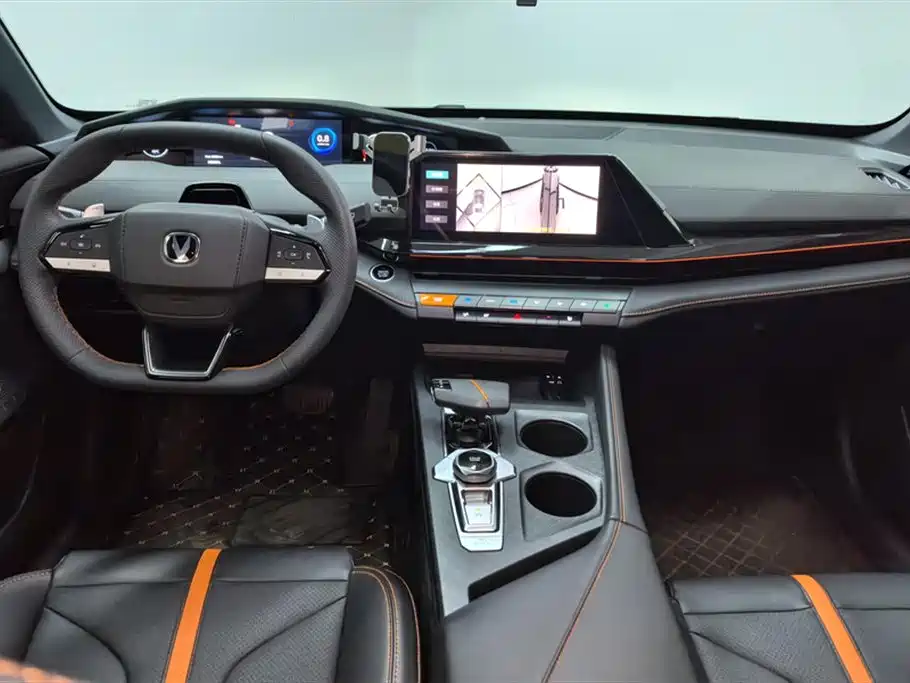 CHANGAN UNI-V
