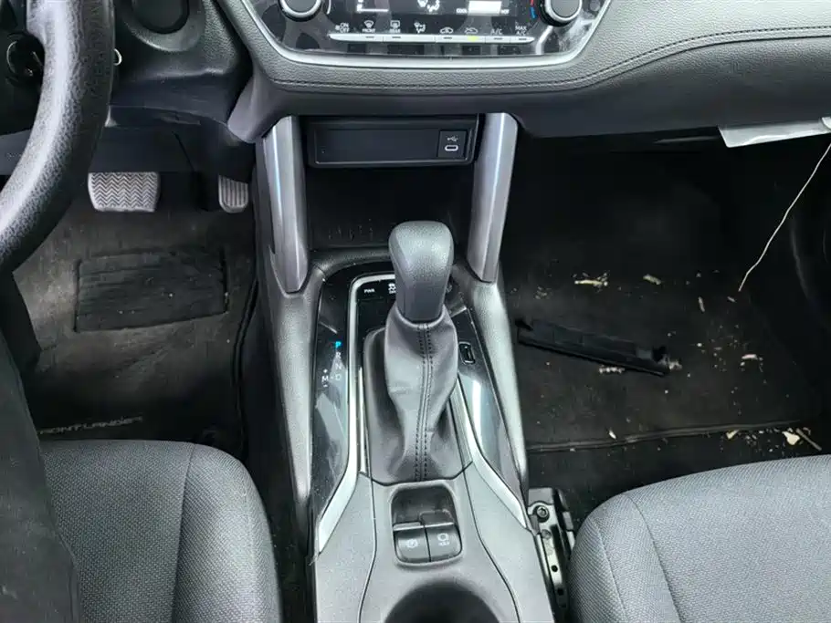 Toyota Frontlander 2023 2.0L CVT Elite Edition фото 16