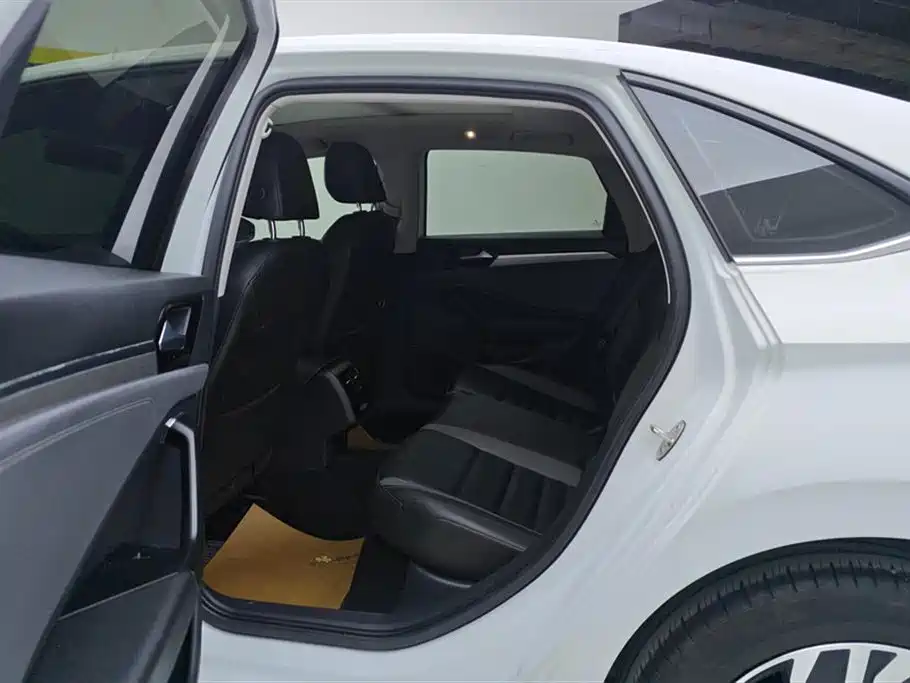 Volkswagen Sagitar 2021 280TSI DSG Surpassing Edition фото 11