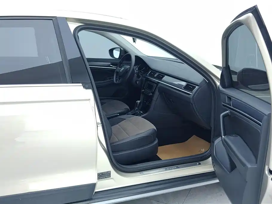 Volkswagen C-TREK 2017 230TSI DSG Comfort фото 8