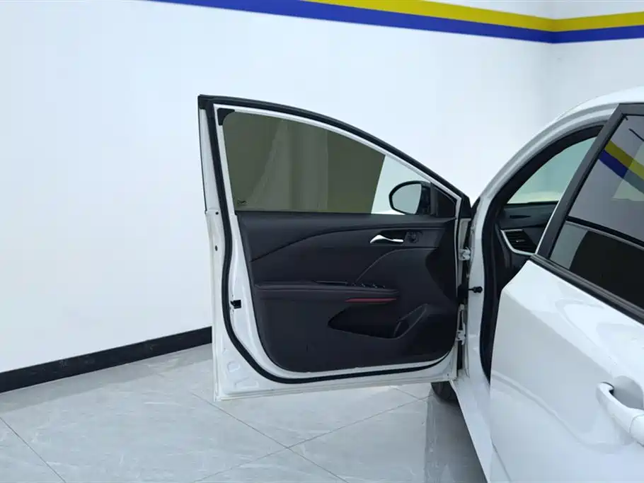 Chevrolet Monza 2022 Mild Hybrid RS 330T Automatic Comfort Edition фото 7