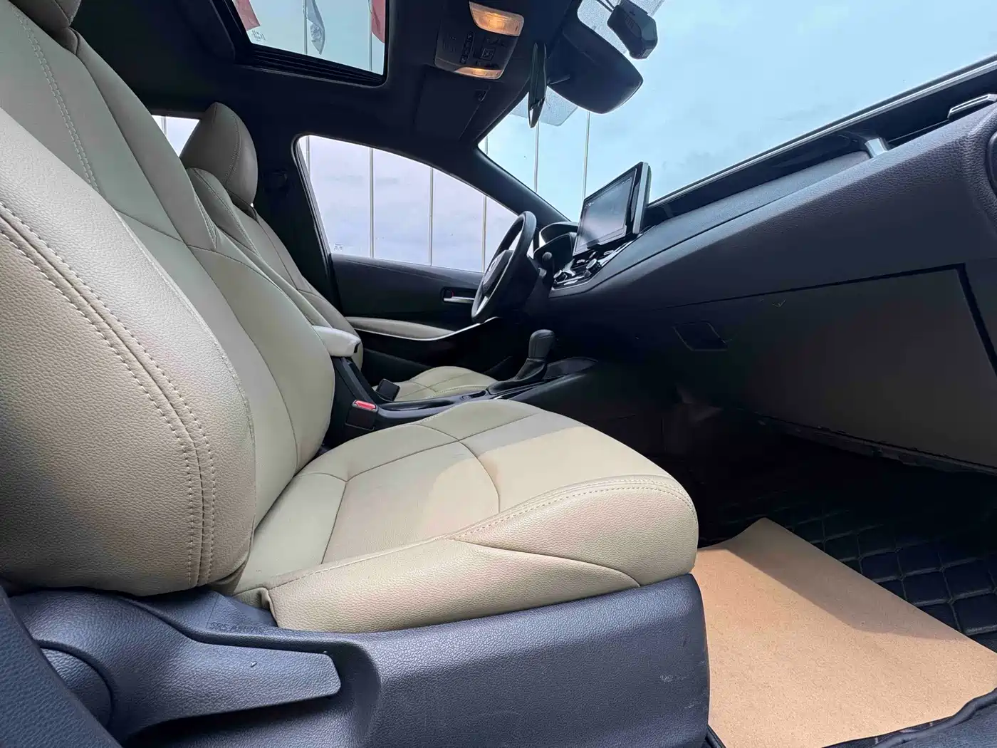 Toyota Levin 2021 Dual Engine 1.8H E-CVT Luxury Edition фото 5
