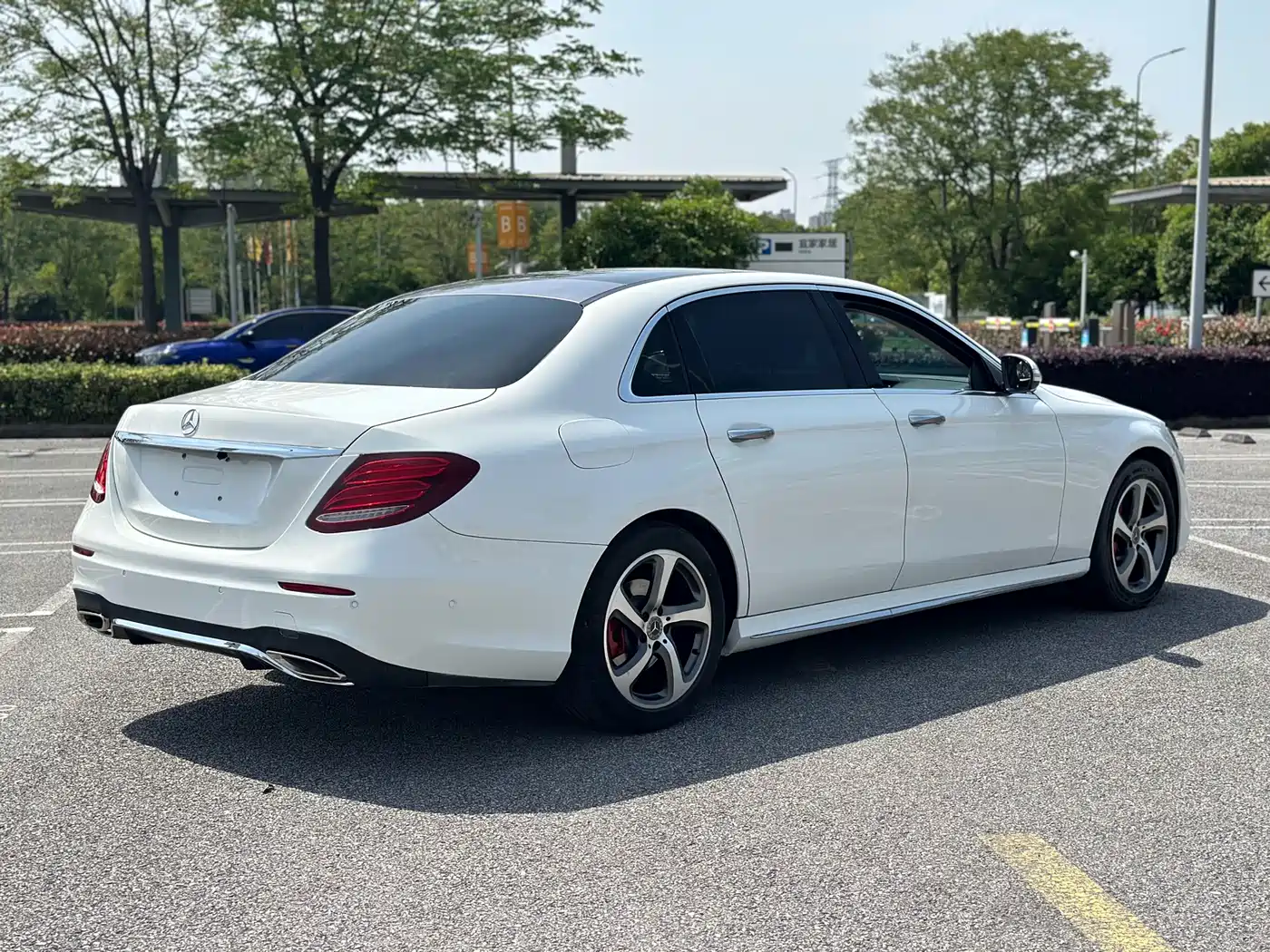 Mercedes-Benz E-Class 2016 E 300 L Sport Fashion Type фото 7