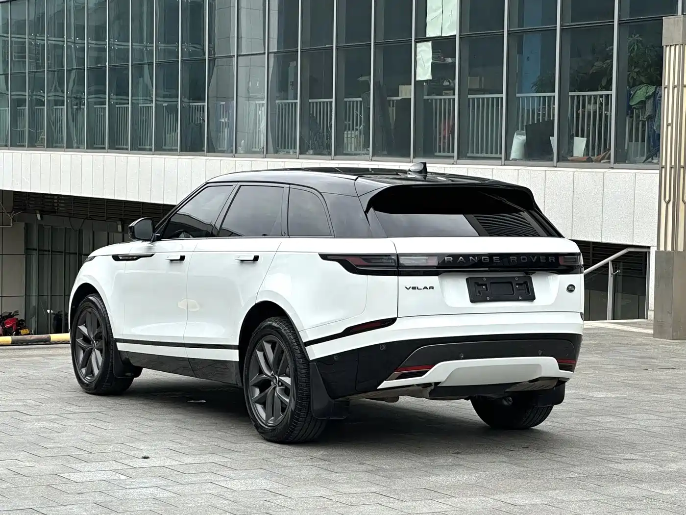 Land Rover Range Rover Velar 2023 2024 Dynamic SE