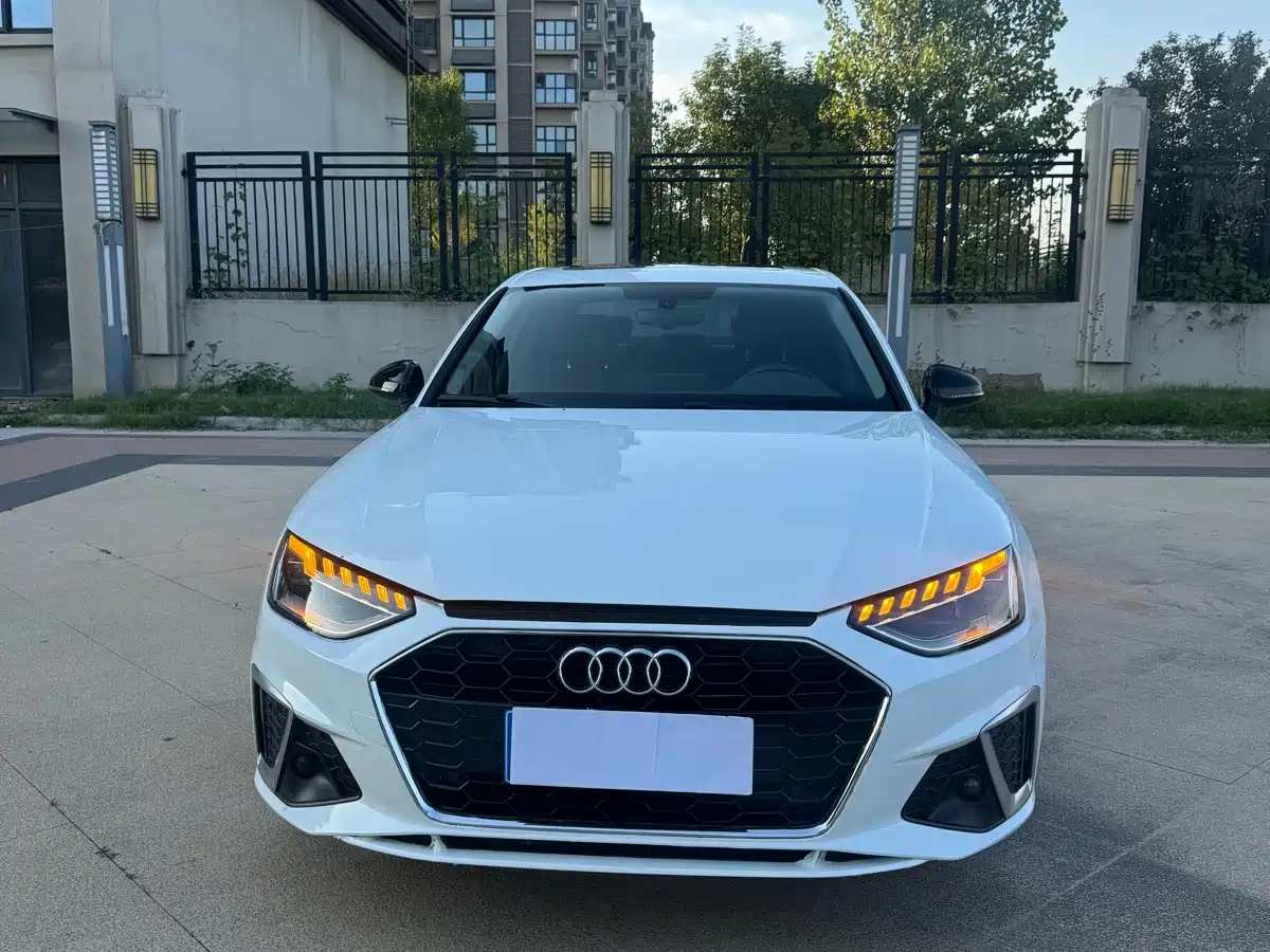 Audi A4L 2021 40 TFSI Premium Life Edition