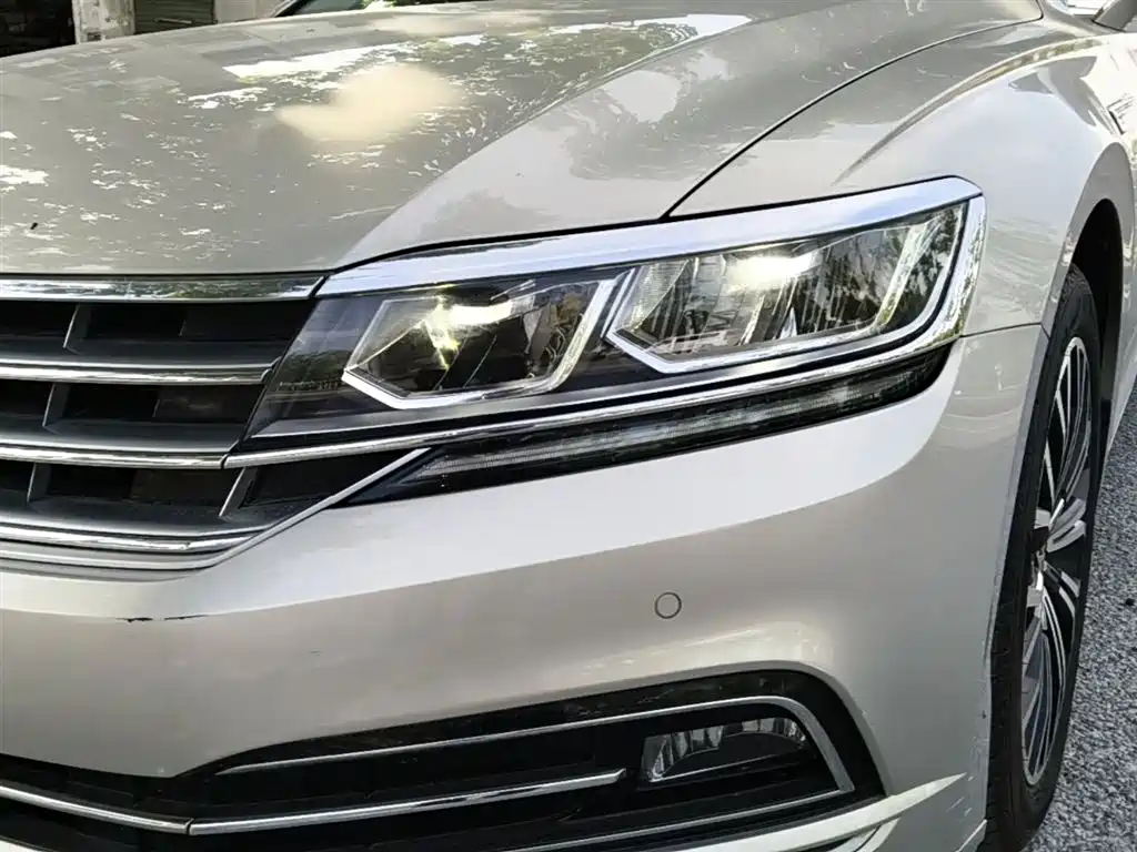 Volkswagen Phideon 2018 Facelift 380TSI FWD Business фото 24