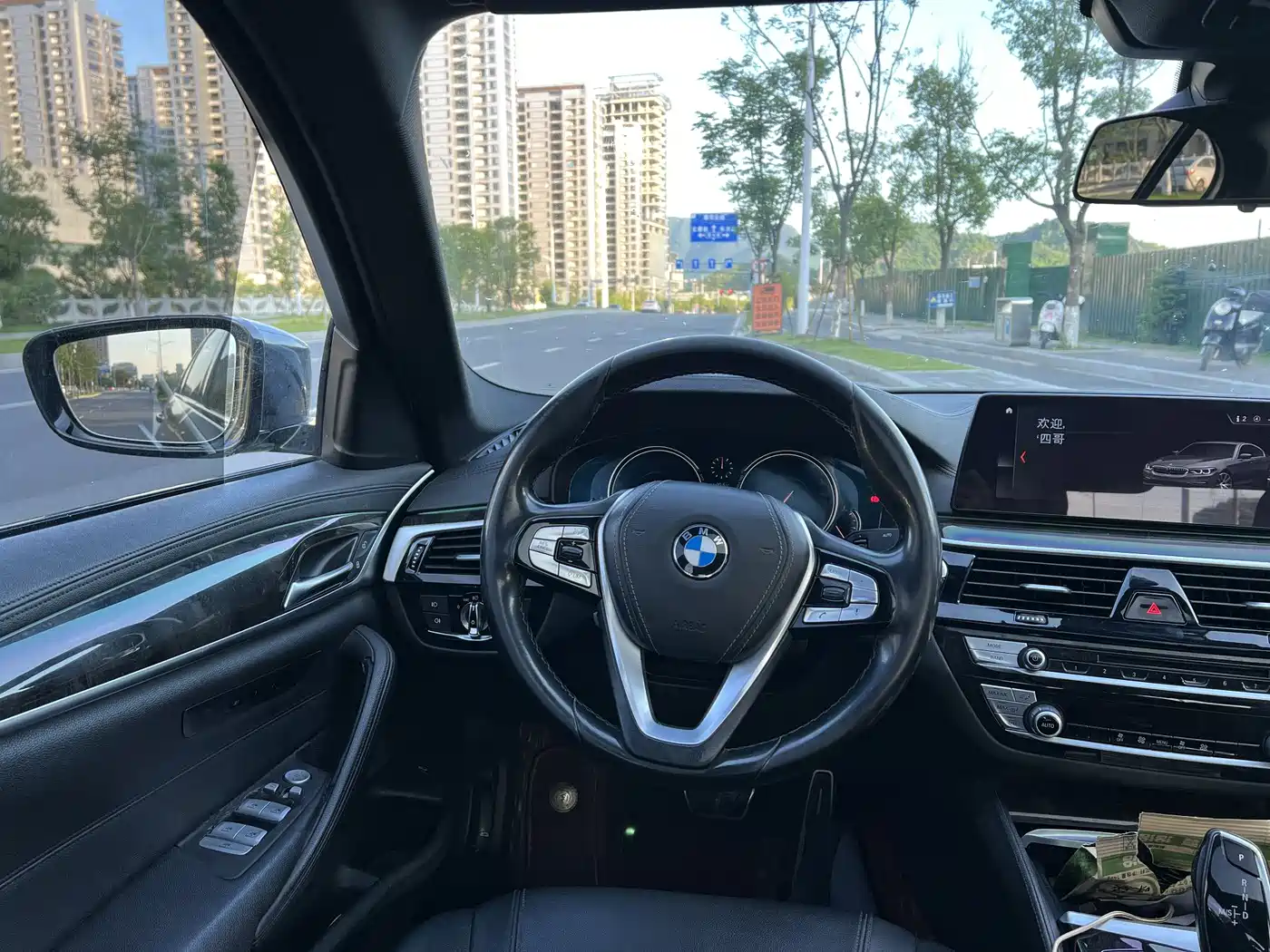 BMW 5 Series 2018 525Li M Sport Package фото 8