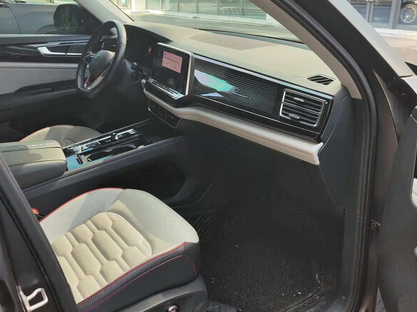 Volkswagen Teramont 2021 Teramont X 380TSI 4WD Premium Luxury Edition фото 9