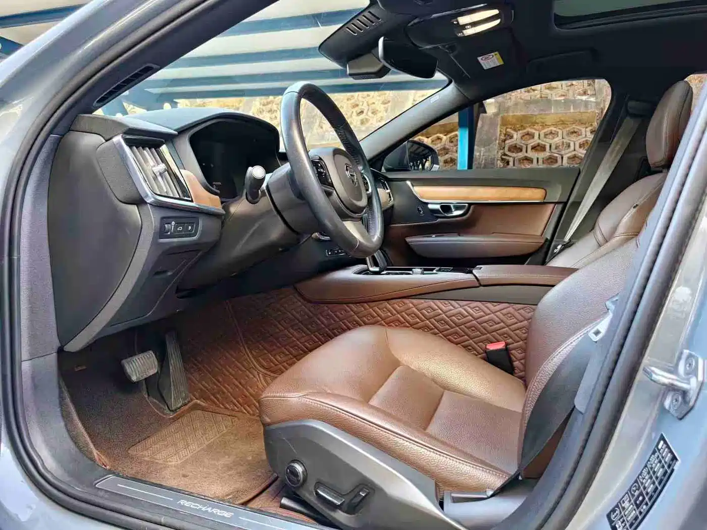 VOLVO S90 PLUG-IN HYBRID