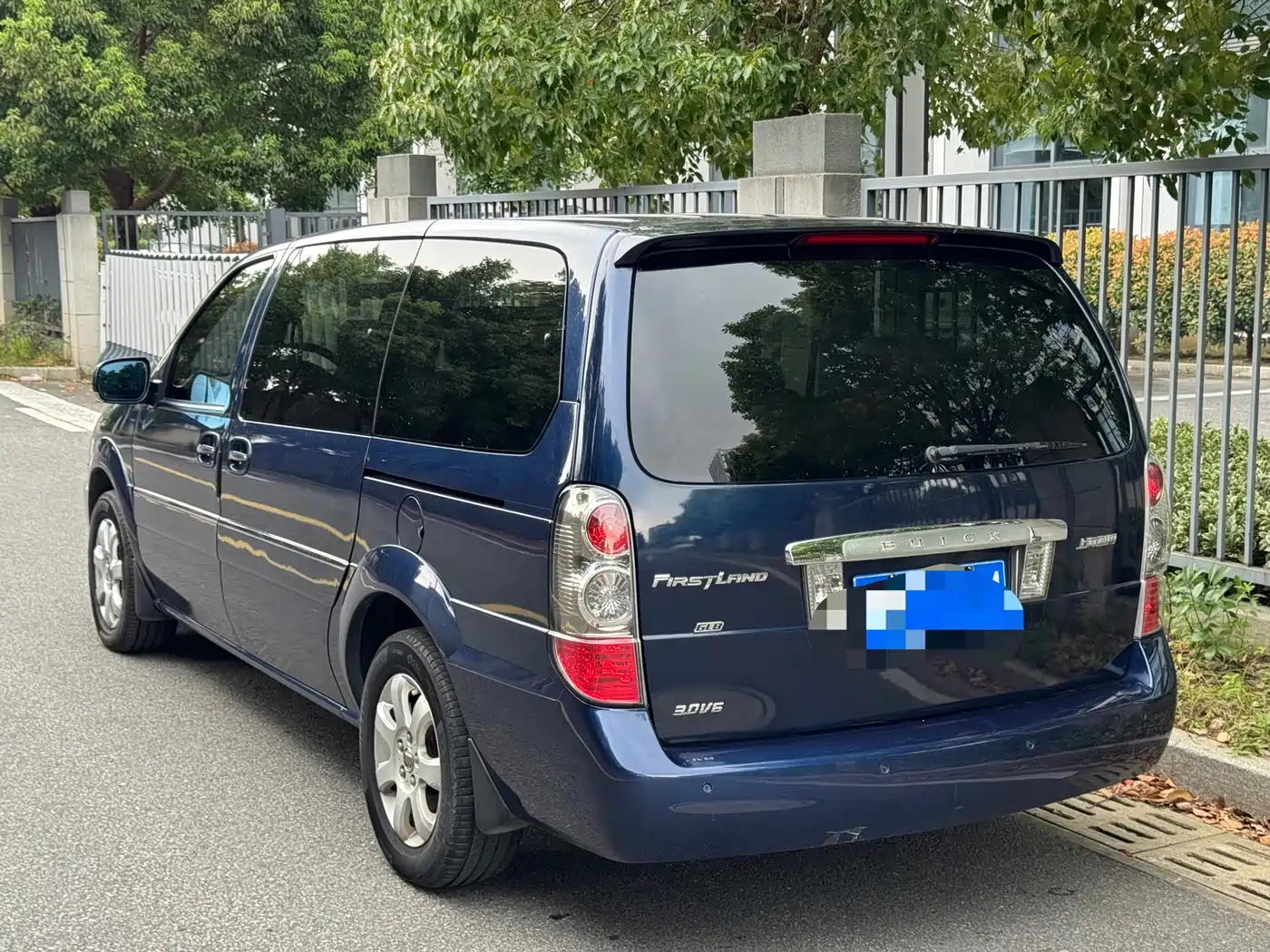 Buick GL8 2010
